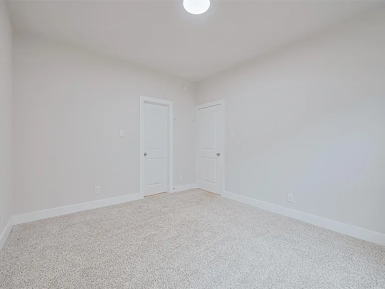 200 Catalina Cove Dr — Photo 37