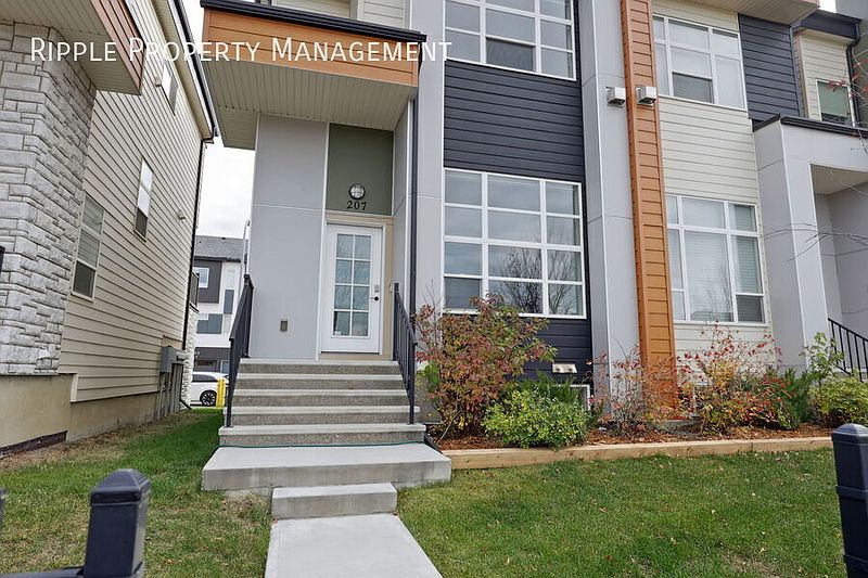 Airdrie Townhouse for rent - 3 Bedrooms — photo 14