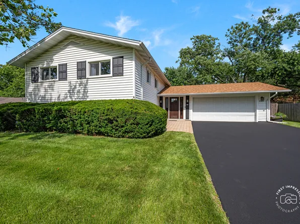 2S545 Lloyd Ave, Lombard, IL 60148