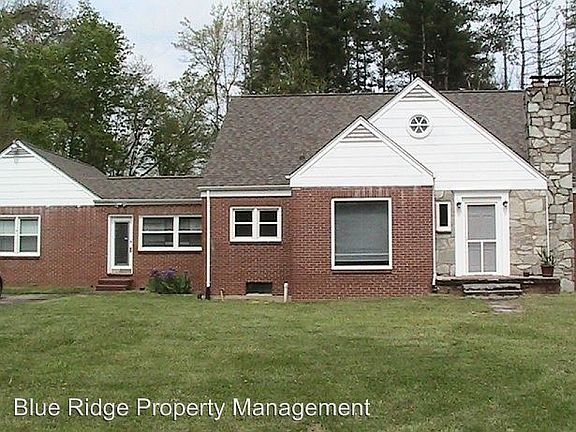 4th image of 3560 Sullivan Gardens Dr