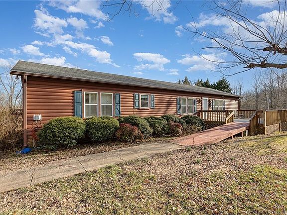 5th image of 2136 Larae Ln