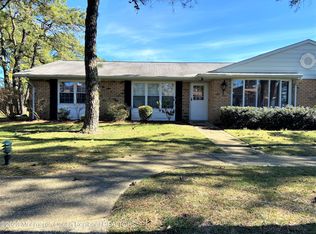 8A Cambridge Cir, Manchester, NJ 08759