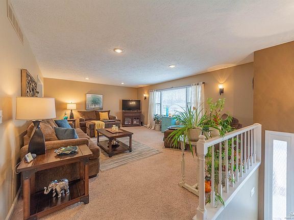 5th image of 2320 Northwood Ln