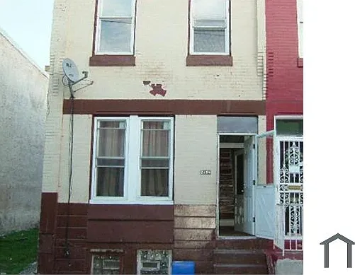 3 bed, 1120 sqft, $1,700 — Photo 1