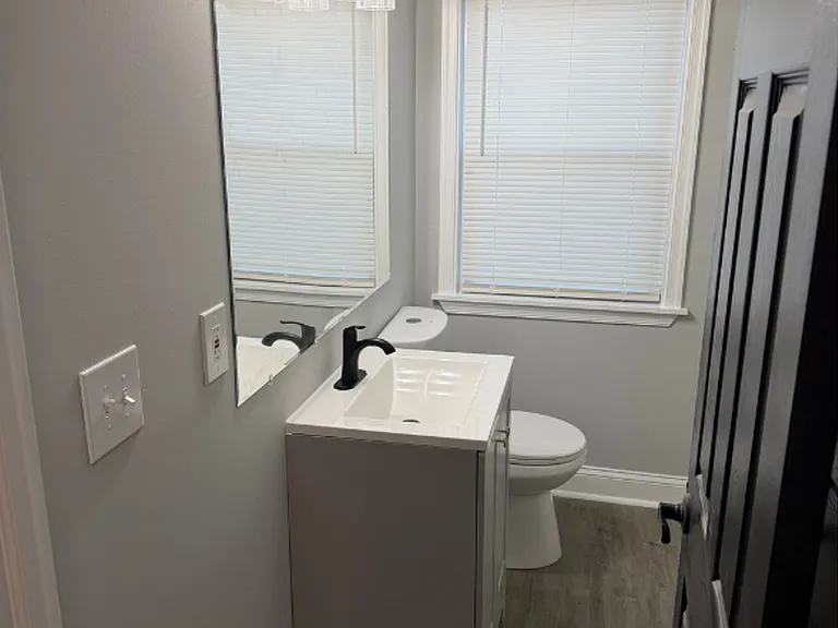 1271 Limit Avenue W Bath #750 — Photo 2
