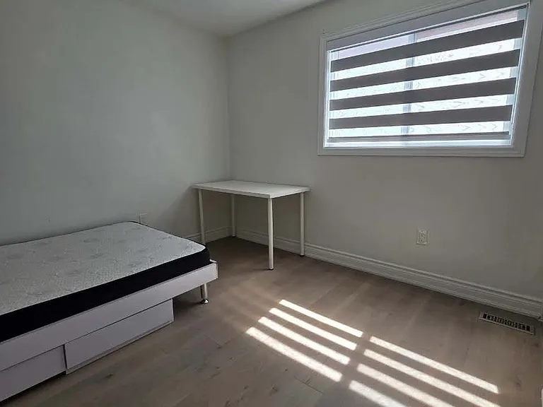 252 Hickory Cir #GROUND-FLOOR ROOM — Photo 1