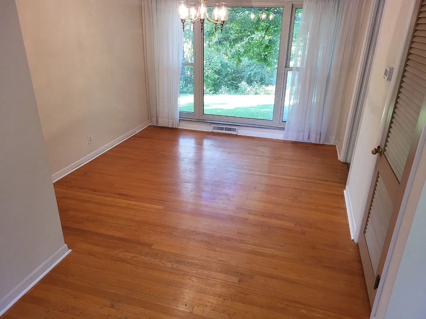 Charming 3-Bed Madeira Schools Home — Photo 3