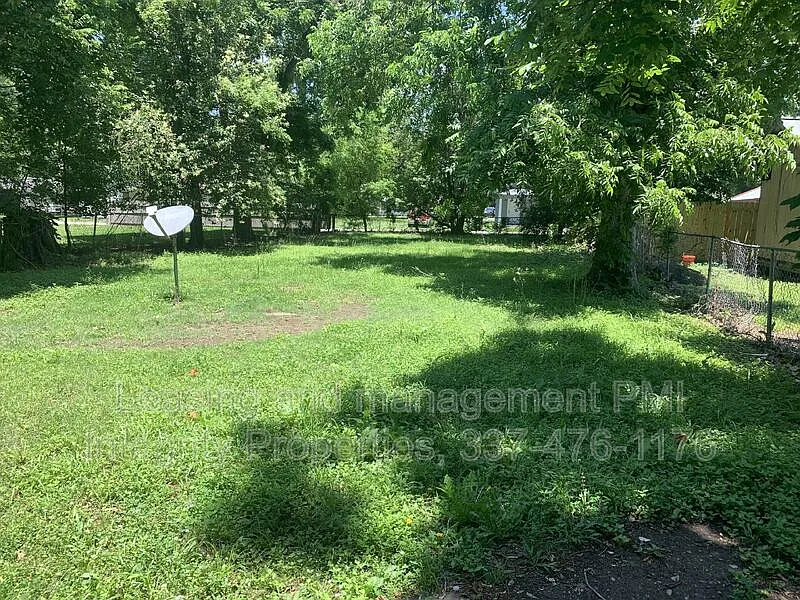 3 bed, 1.0 bath, $1,100 — Photo 3