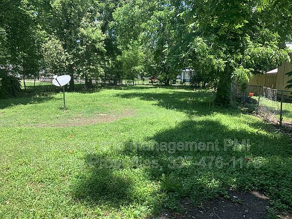3rd image of 308 Huval St