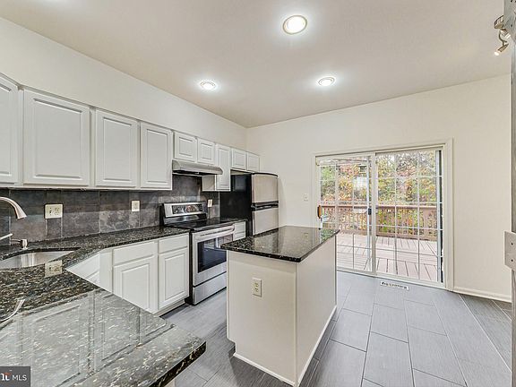 3rd image of 3615 Cebu Island Ct