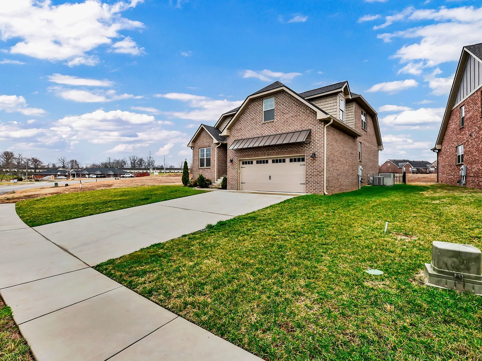 3 bed, 2.5 bath, 2316 sqft, $2,500 — Photo 4