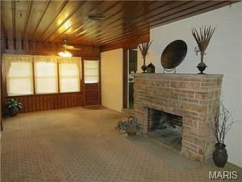 5th image of 1376 N Elizabeth Ave