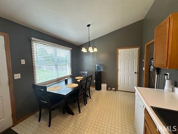 3rd image of 23152 Amber Valley Dr