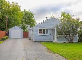 283 Crossfield Rd, Rochester, NY 14609