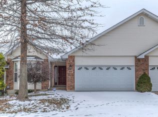 3109 Country Bluff Dr, Saint Charles, MO 63301