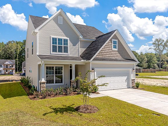 These photos are representative of this floor plan, but all options may not be available in every co