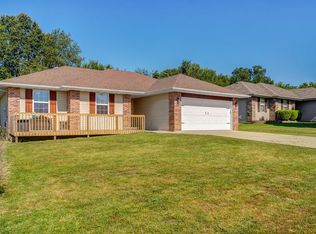 215 Dixie Ave, Clever, MO 65631