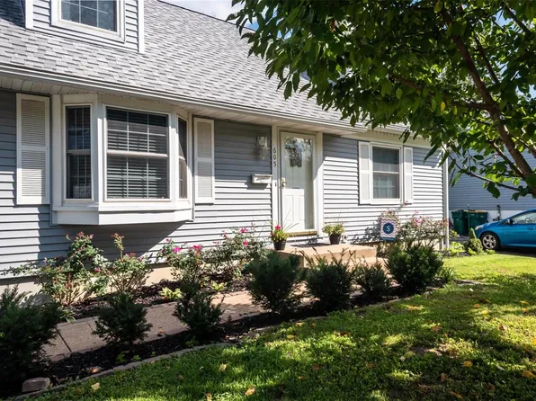 605 W Madison Dr, O'Fallon, IL 62269