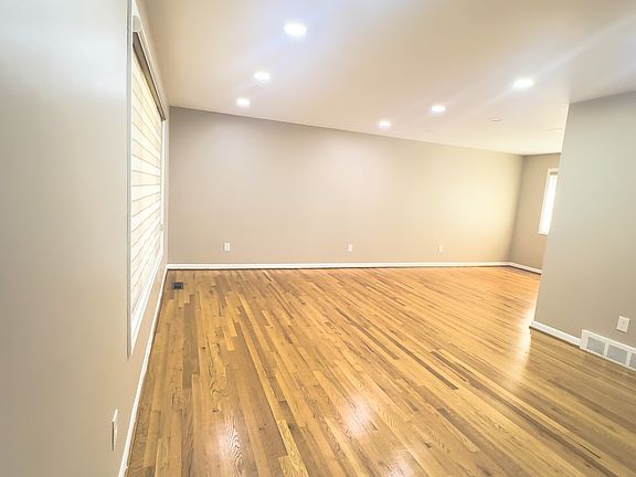 4th image of 26507 Wilson Dr