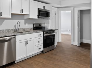 18 Bemis St APT 1R, Chicopee, MA 01013