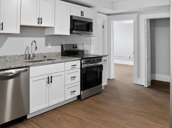 18 Bemis St APT 1R, Chicopee, MA 01013
