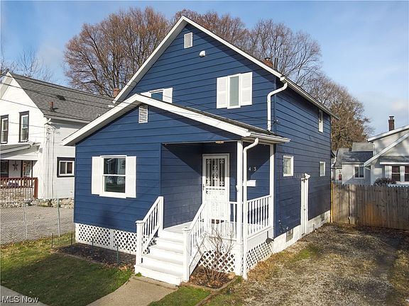 2nd image of 643 Broadway St E