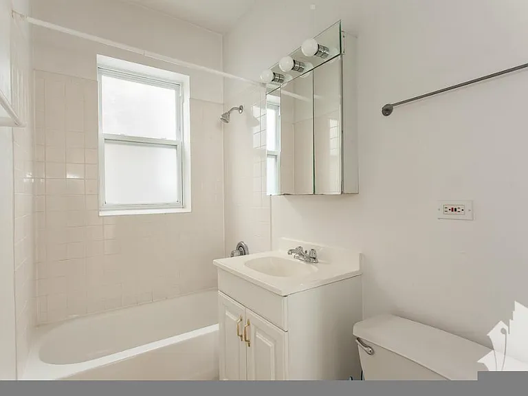 3520 N Broadway #2E — Photo 7
