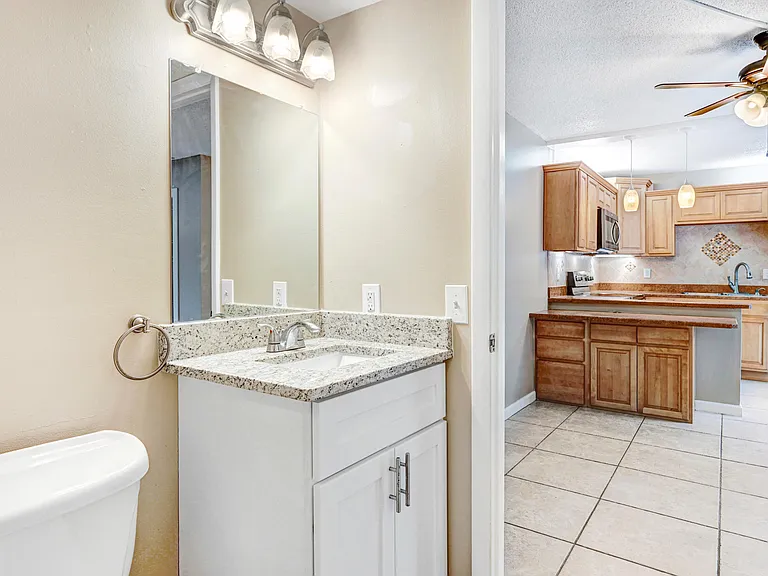 2111 Vista Oaks Cir NE — Photo 18