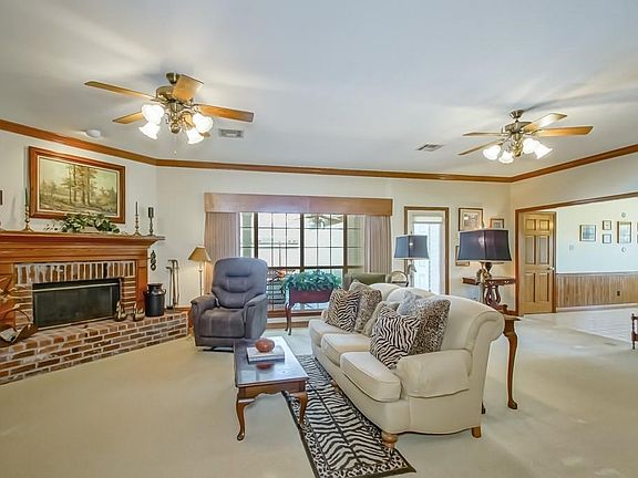2nd image of 9401 Sara Ct