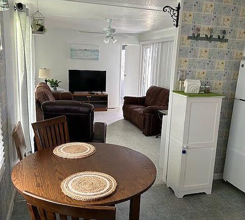 4th image of 4077 White Pine Drive