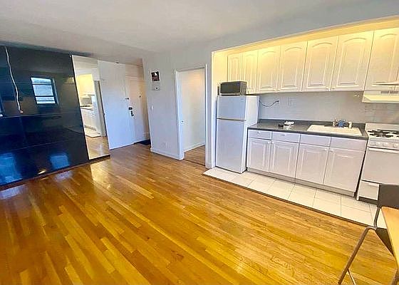 3rd image of 65-35 108th St #5C
