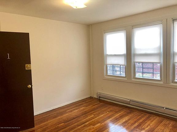 4th image of 24 Willis Ave #1