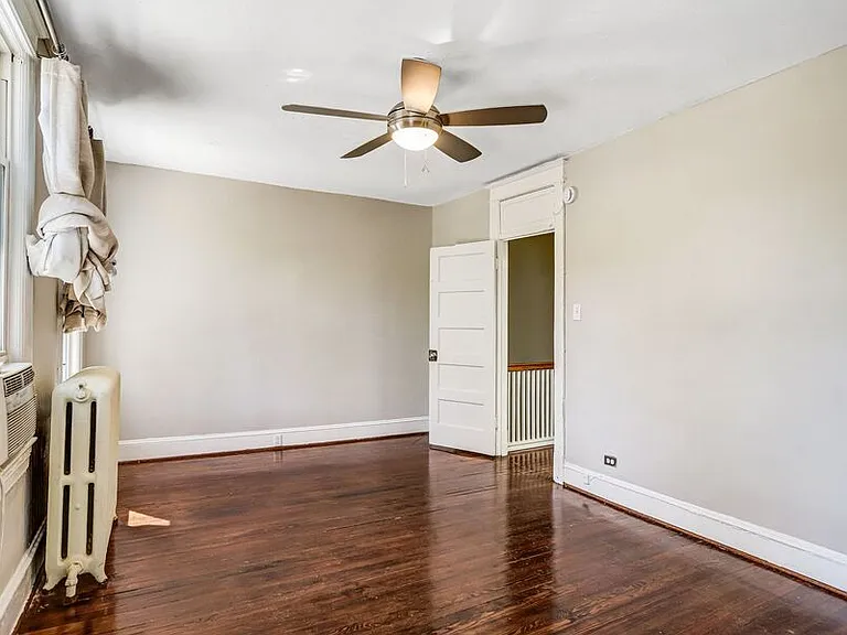 821 Kentucky Ave SE — Photo 38