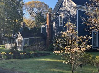 7 Grasshopper Ln, Walpole, MA 02081