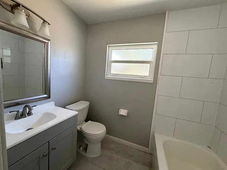 1557 S Clara Ave — Photo 7