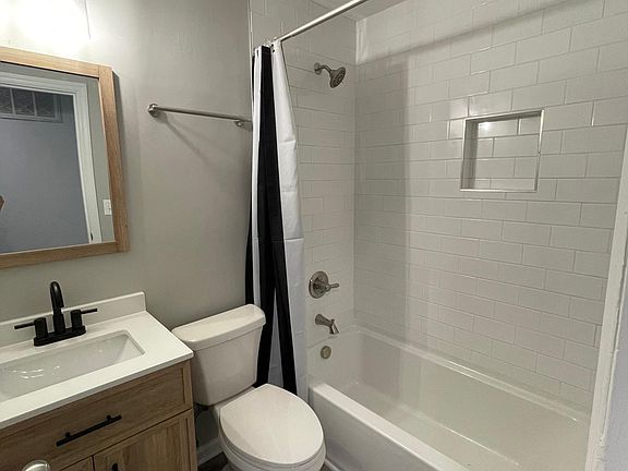 3rd image of 10543 McPherson St