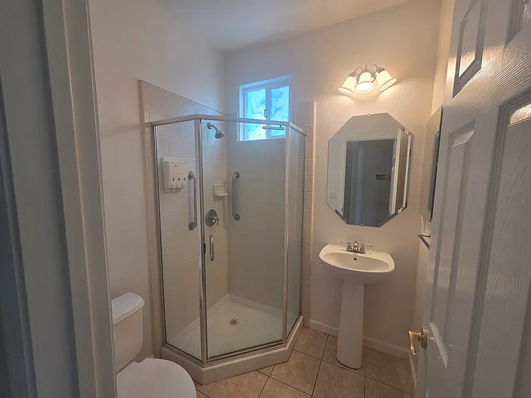 2086 Shenandoah Dr — Photo 18