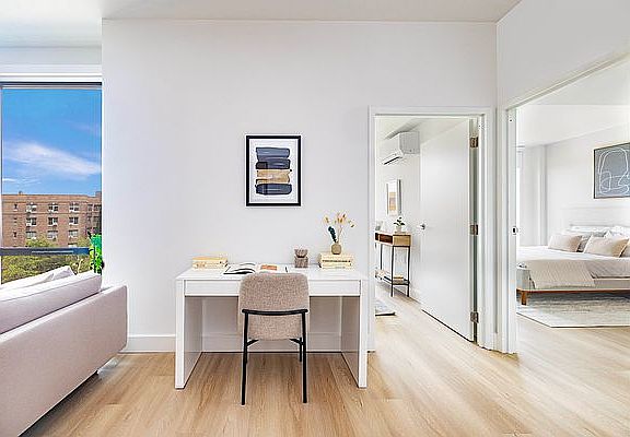 5th image of 69-65 Yellowstone Blvd #519