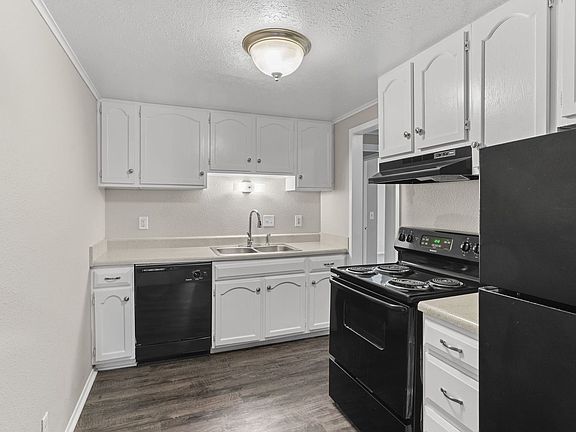 3rd image of 204 Safe Harbor Dr #73367bce1