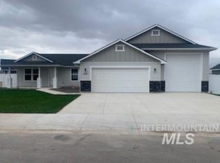 2407 Day Dr, Fruitland, ID 83619
