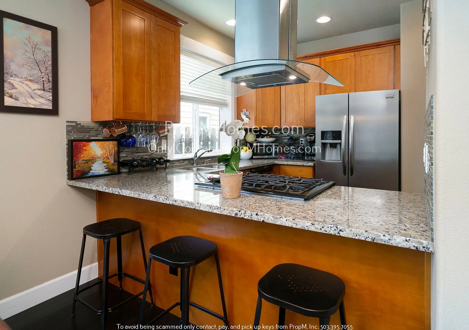 Three Bedroom Gem In The Heart Of Montavilla! — Photo 2
