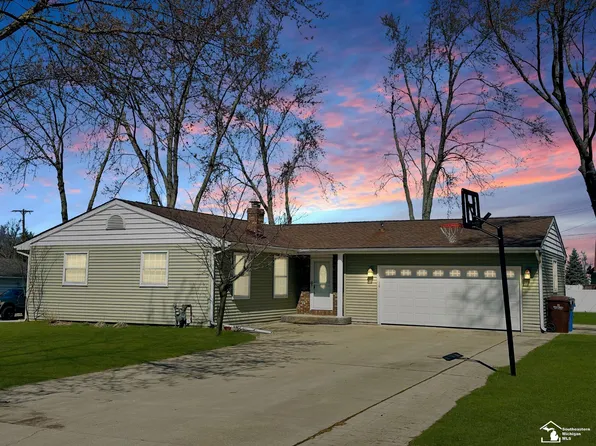 1121 Handy Dr, Monroe, MI 48162