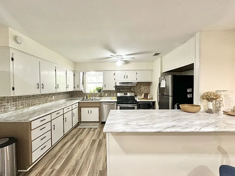 3115 Norma Ln — Photo 7
