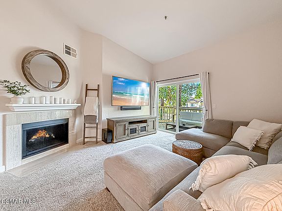 4th image of 5837 Oak Bend Ln Unit 302