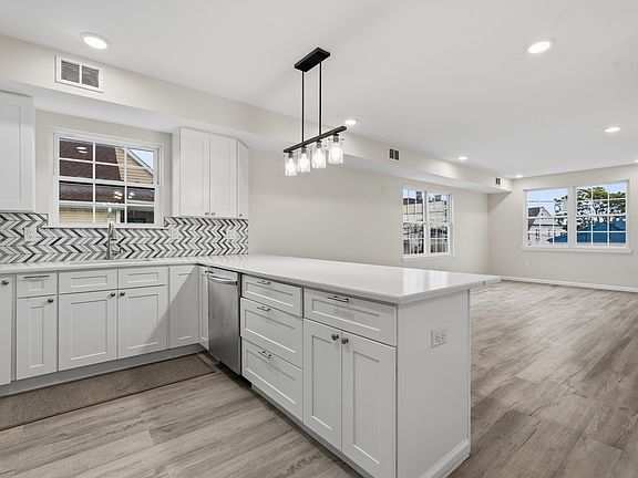4th image of 511 Grier Ave #2