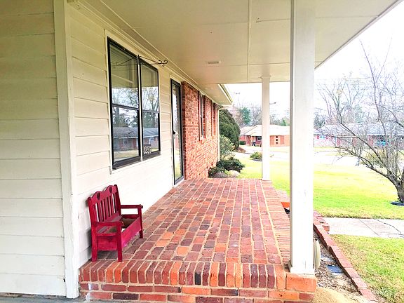 2nd image of 2257 Overlook Rd