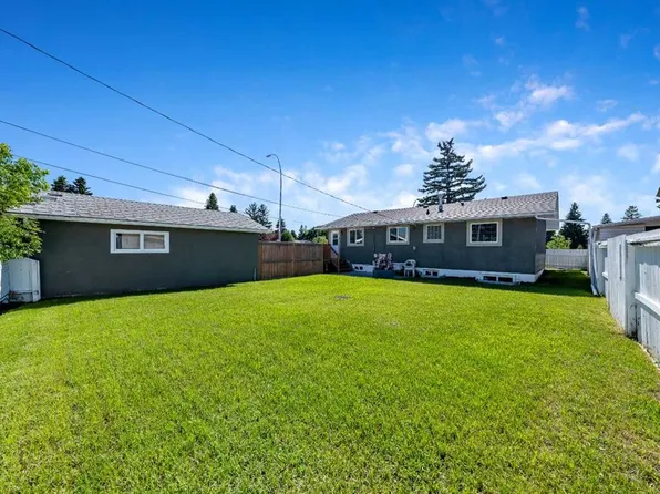 629 W Agate Cres SE, Calgary, AB T2J 0Z4