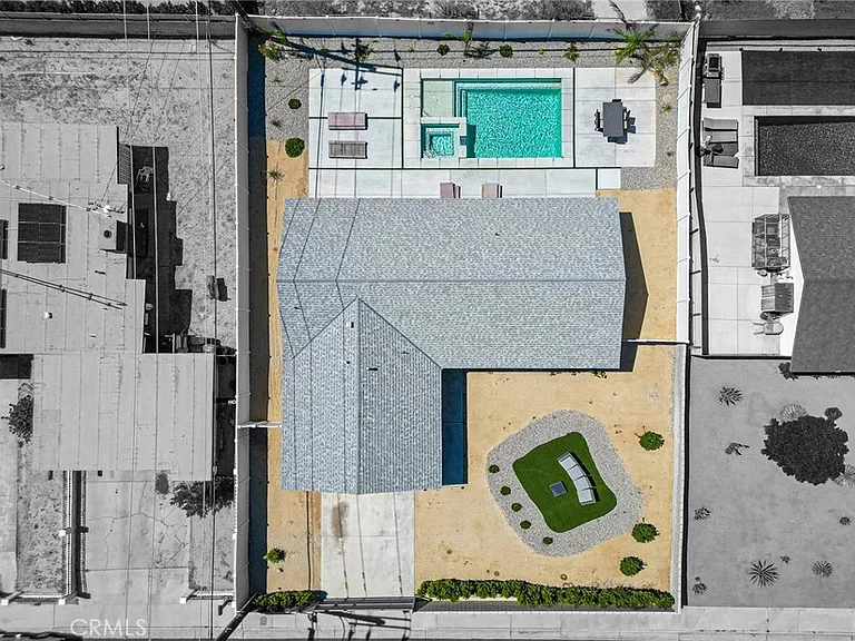 373 W Avenida Cerca — Photo 2