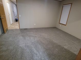 3701 2nd St TRAILER 7, Coralville, IA 52241