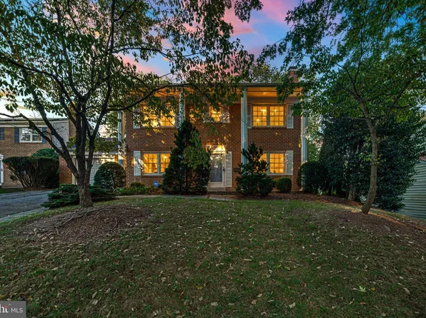 10807 McComas Ct, Kensington, MD 20895